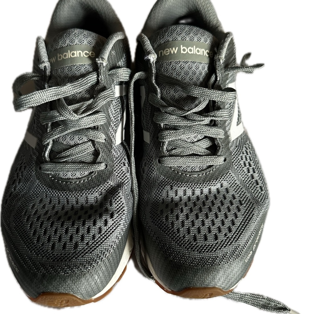 New balance toe protect shoes